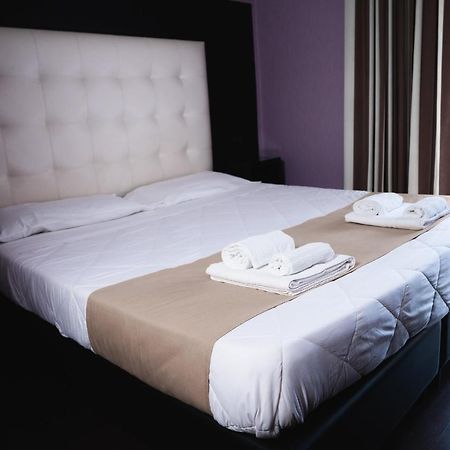 Sweet Central Hotel カゼルタ エクステリア 写真