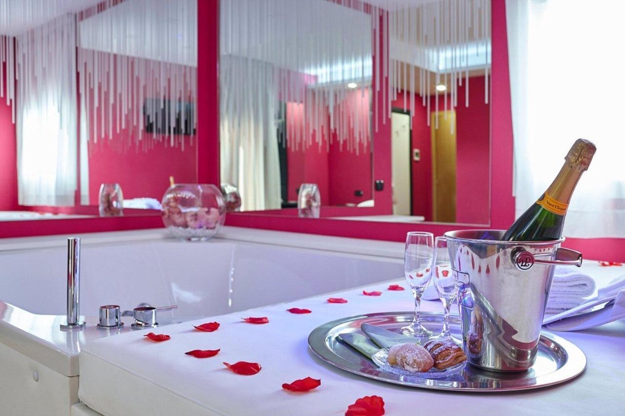 Sweet Central Hotel カゼルタ エクステリア 写真