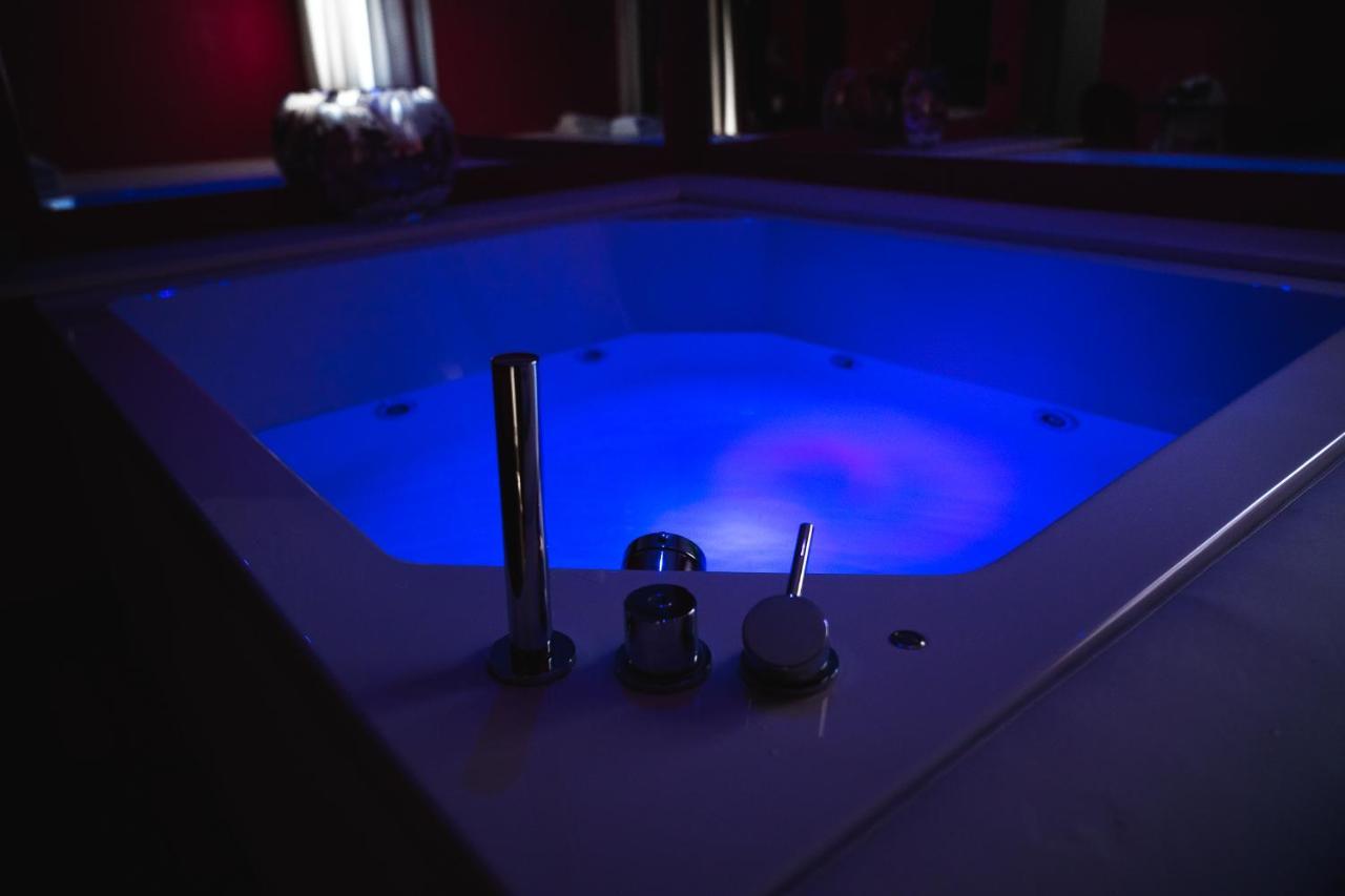 Sweet Central Hotel カゼルタ エクステリア 写真